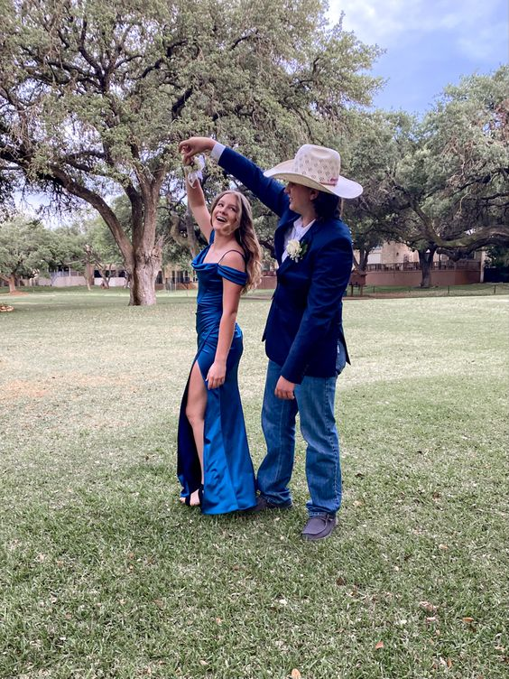 Elegant Navy Blue Mermaid Prom Dress With Split - VelvetHem