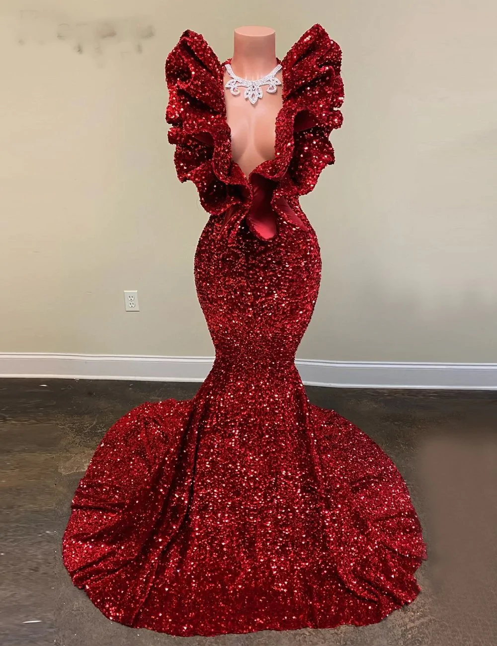 Mermaid Red Sequins Long Prom Dress Charming Evening Dress Y536 - VelvetHem