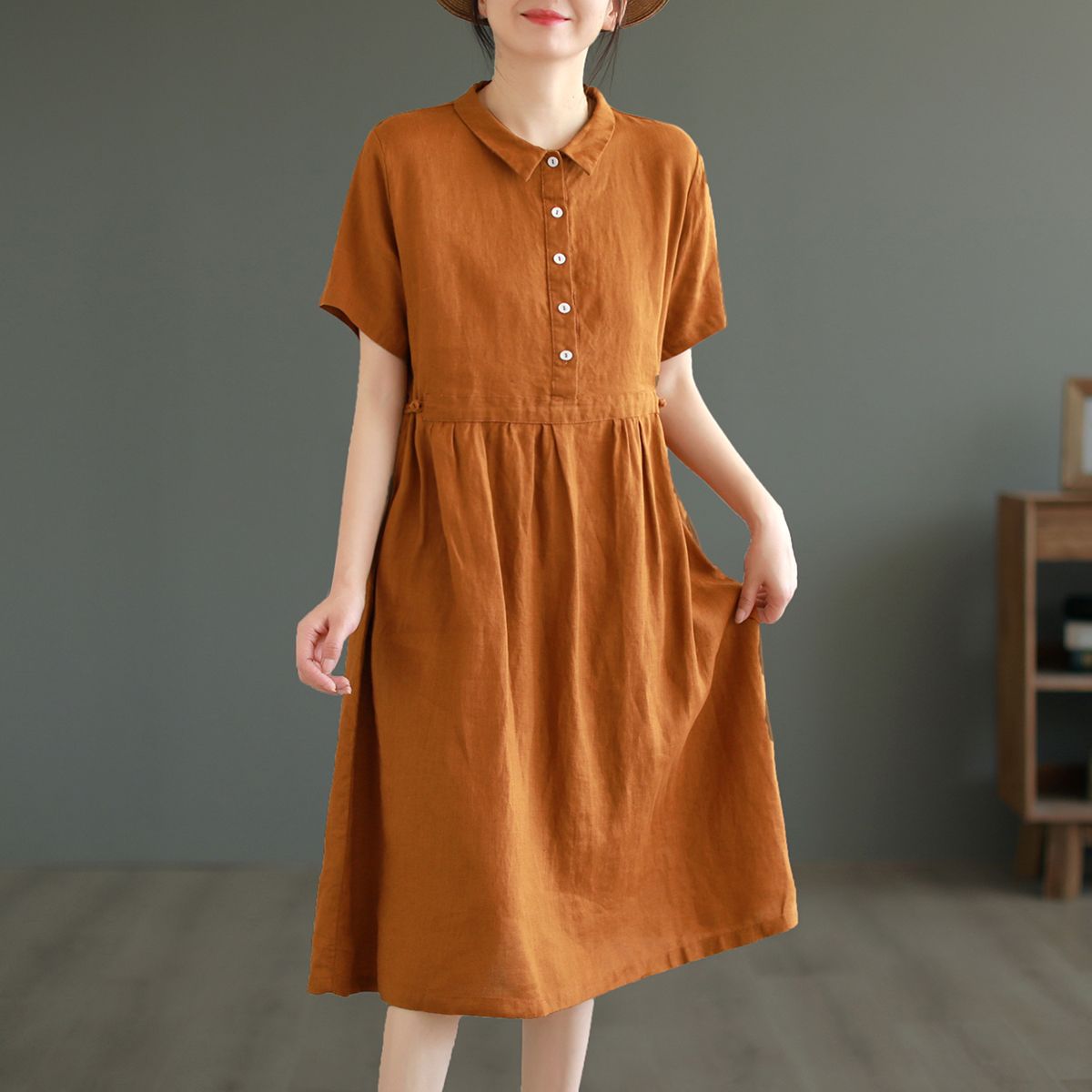 Classic Vintage Dress with a Flattering Fit