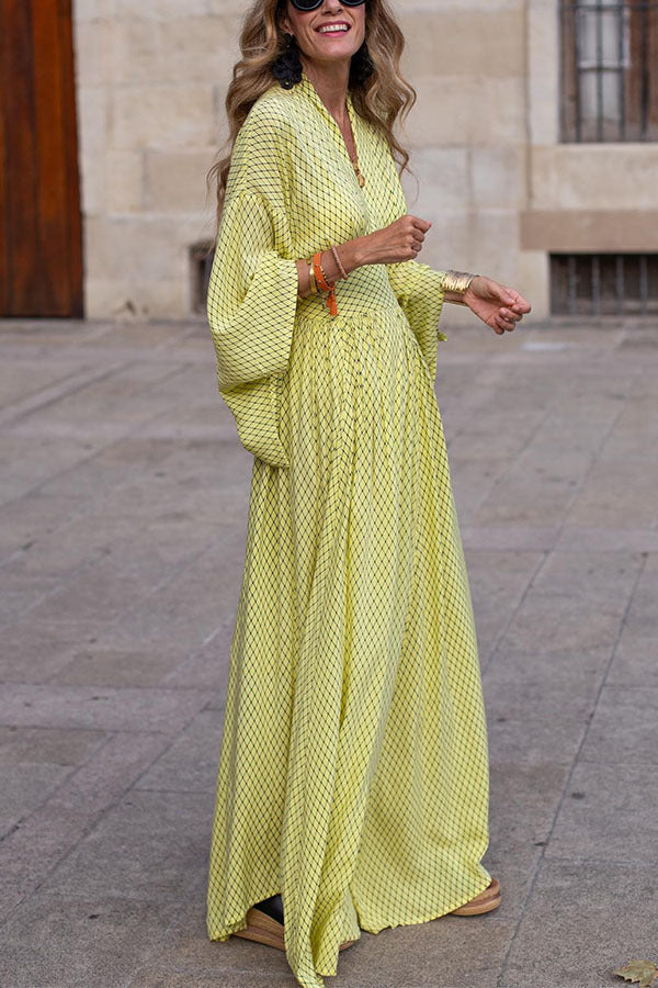 Noemí Minimalist Polished Long Sleeve Loose V Neck Waist Control Large Hem Dress Chic Silhouette Collection