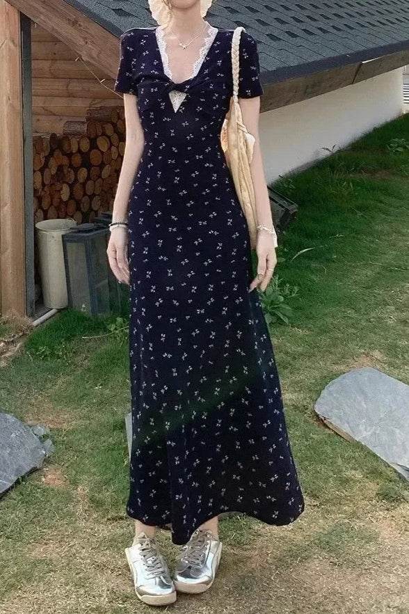 V-neck Waist-cinching Slim Floral Dress - View 4 | VelvetHem