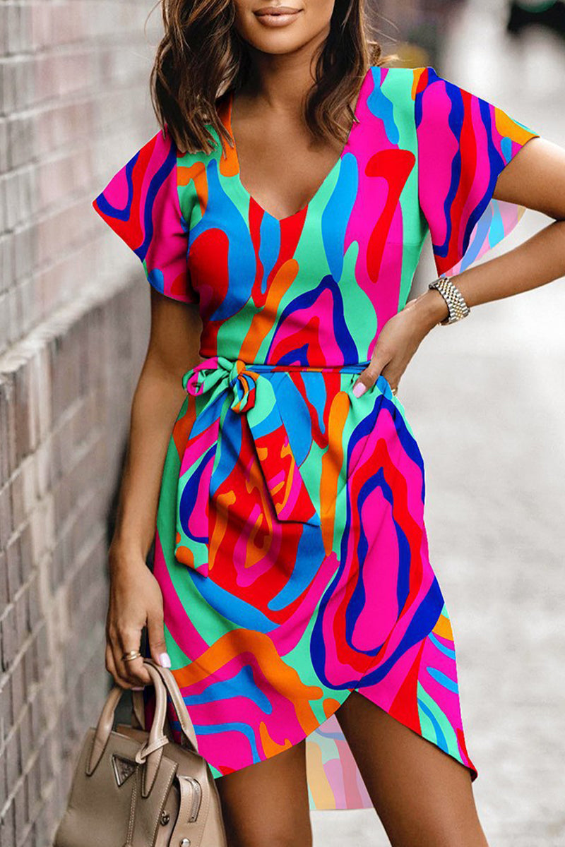 Well Tailored Dress with a Graceful Silhouette