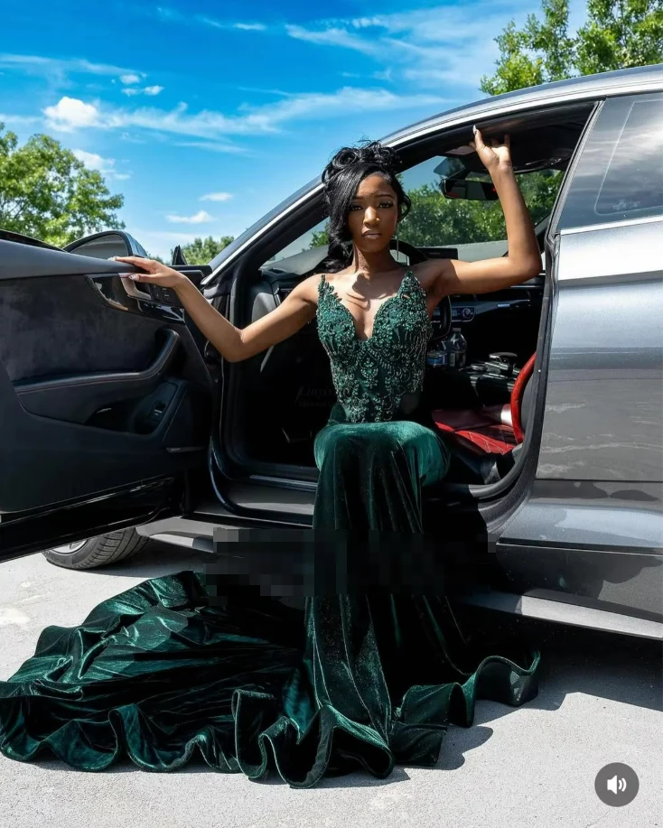 Luxurious Velvet Beaded Mermaid Party Dress,Green Long Prom Evening Gown - VelvetHem