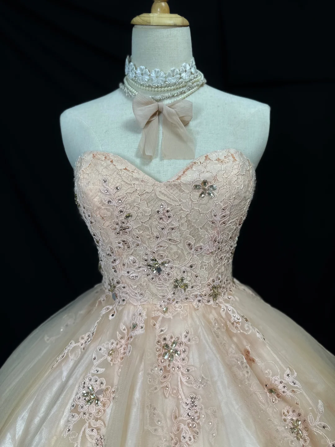 Sweet Peach Powder Strapless Tulle Lace Beaded Homecoming Dress A Line Short Party Dress - VelvetHem