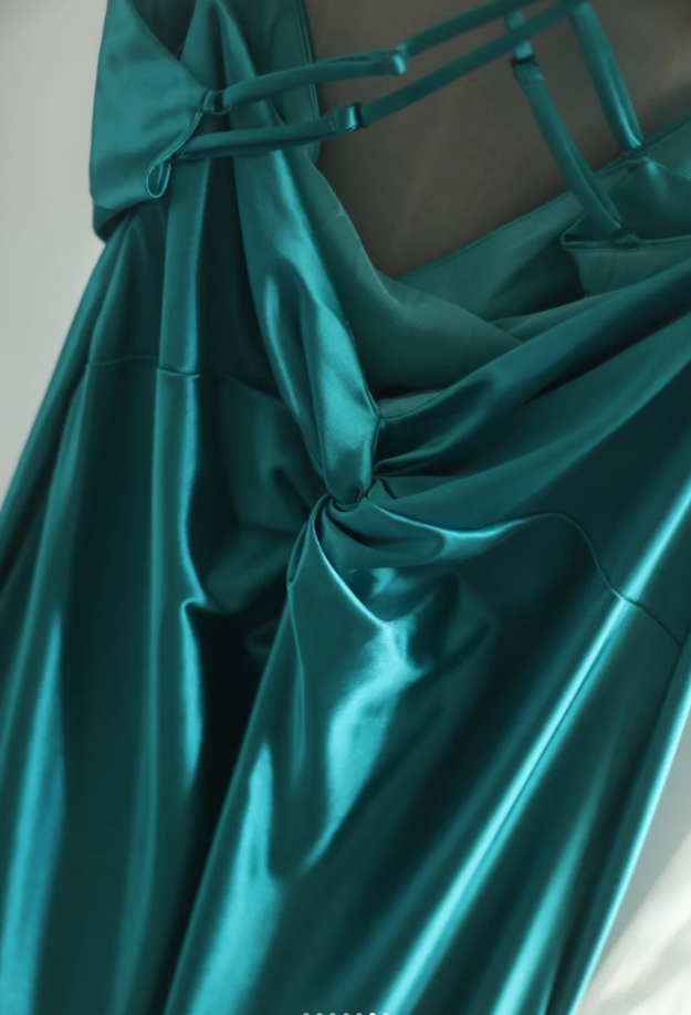 Sexy Green V Neck Satin Mermaid Long Party Dress Backless Wedding Guest Dress - View 6 | VelvetHem