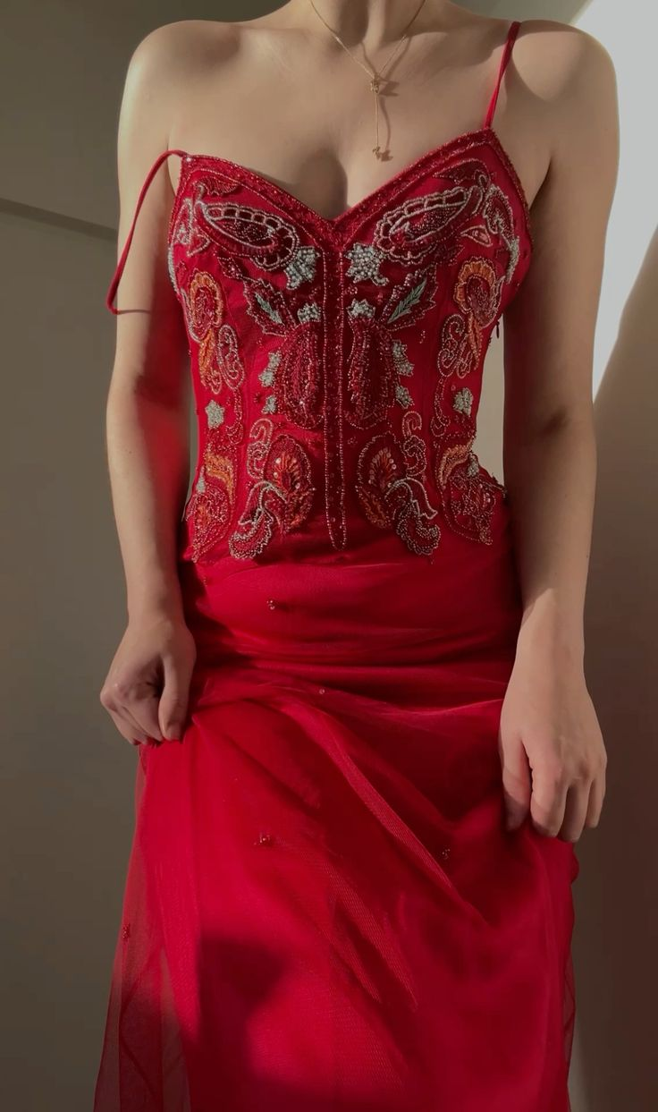 Luxury Red Spaghetti Straps Beaded Evening Dress Formal Prom Dress - VelvetHem
