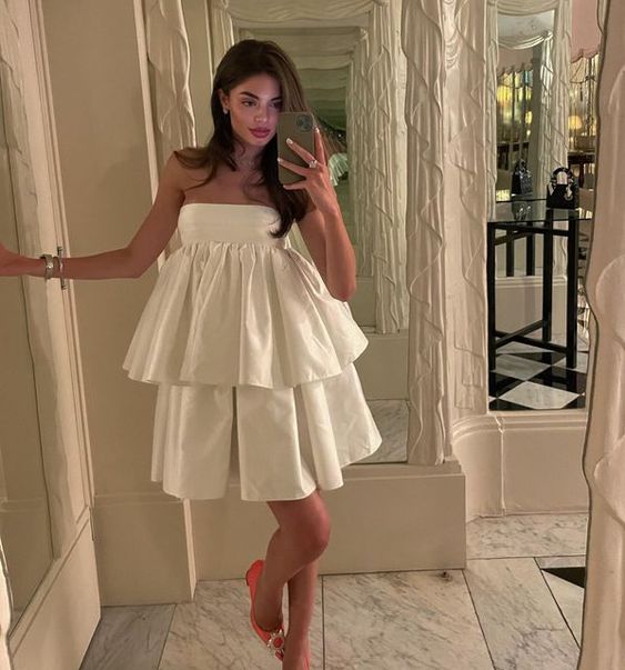 Beautiful short prom dress. Elegant Dresses,Party Gown