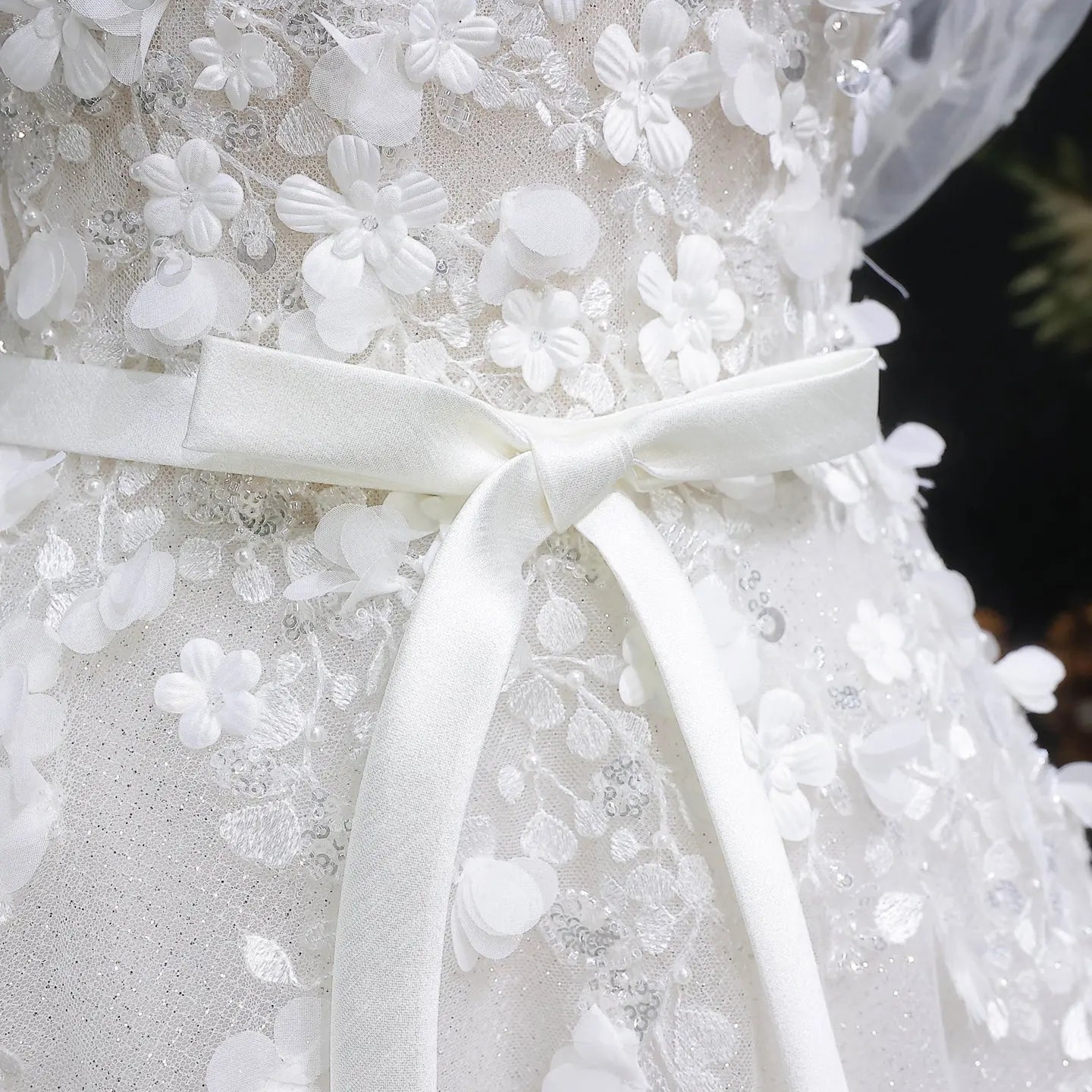 White 3D Floral Applique Sweetheart Ball Gown Wedding Dress ZP007
