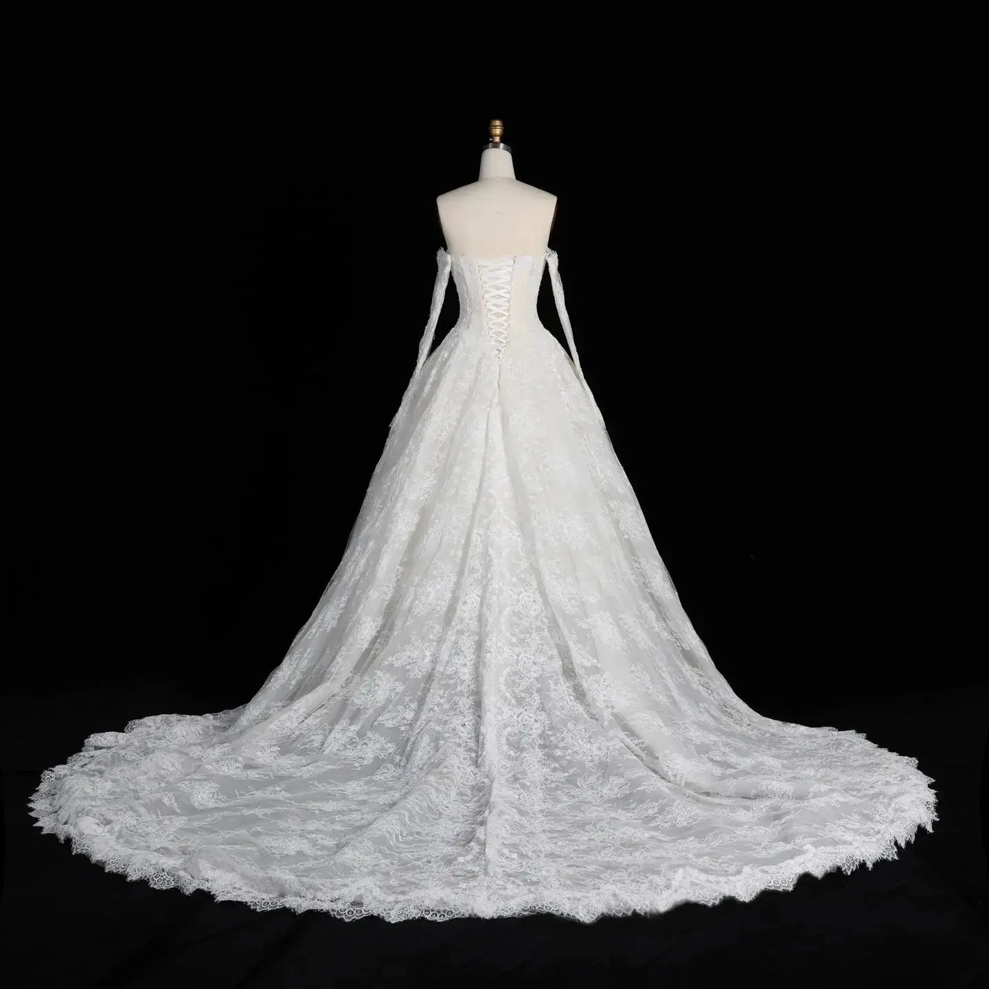White Floral Lace Ball Gown Wedding Dress with Sweetheart Neckline and Detachable Long Sleeves ZP015