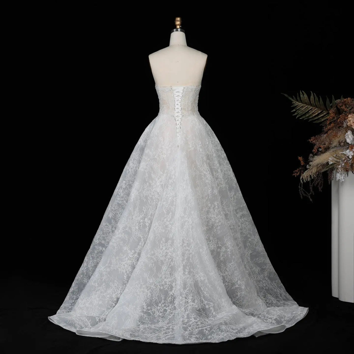 White Corset Strapless Lace Applique Tulle Bridal Ball Gown Wedding Dress ZP008