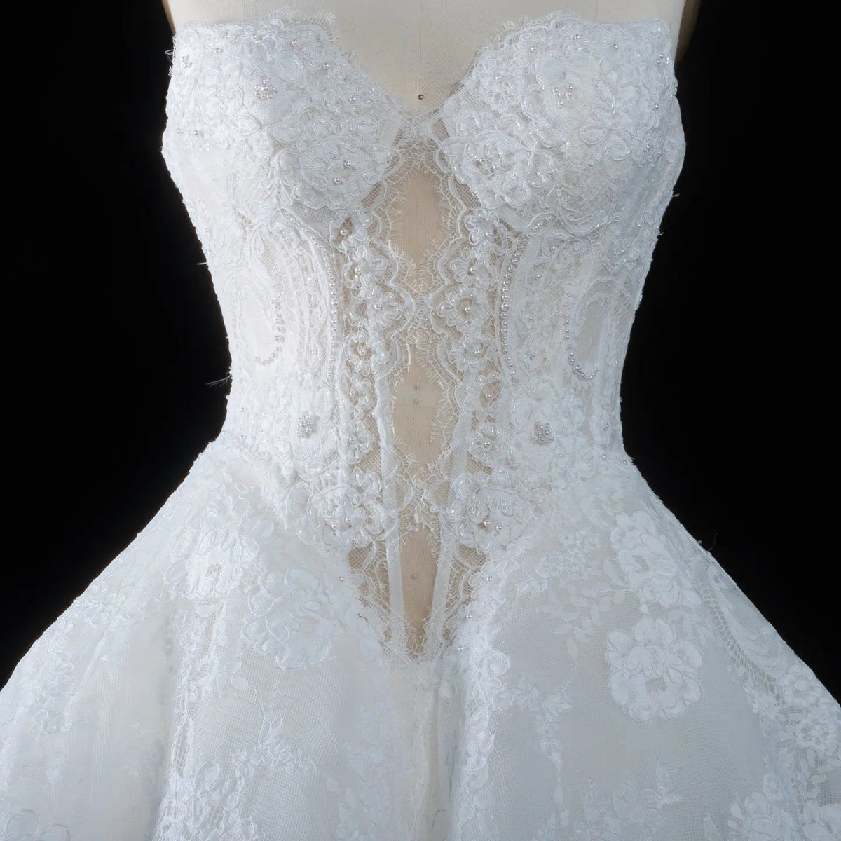 Luxury Ivory Strapless Lace Train Wedding Dress with Scarf ZP140