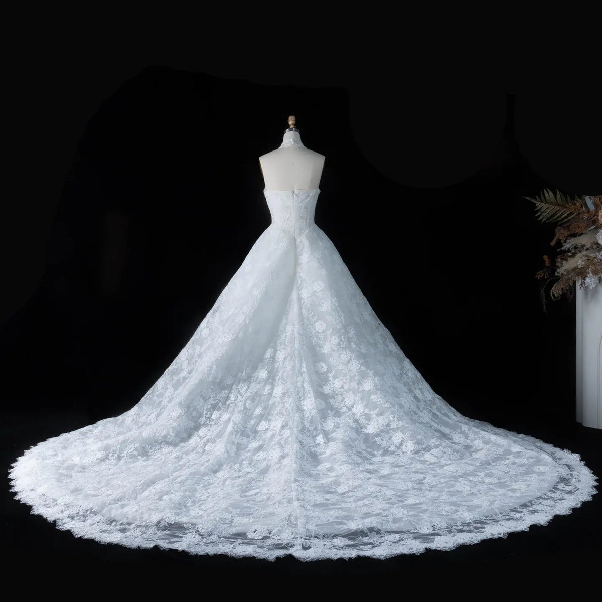 Luxury Ivory Strapless Lace Train Wedding Dress with Scarf ZP140
