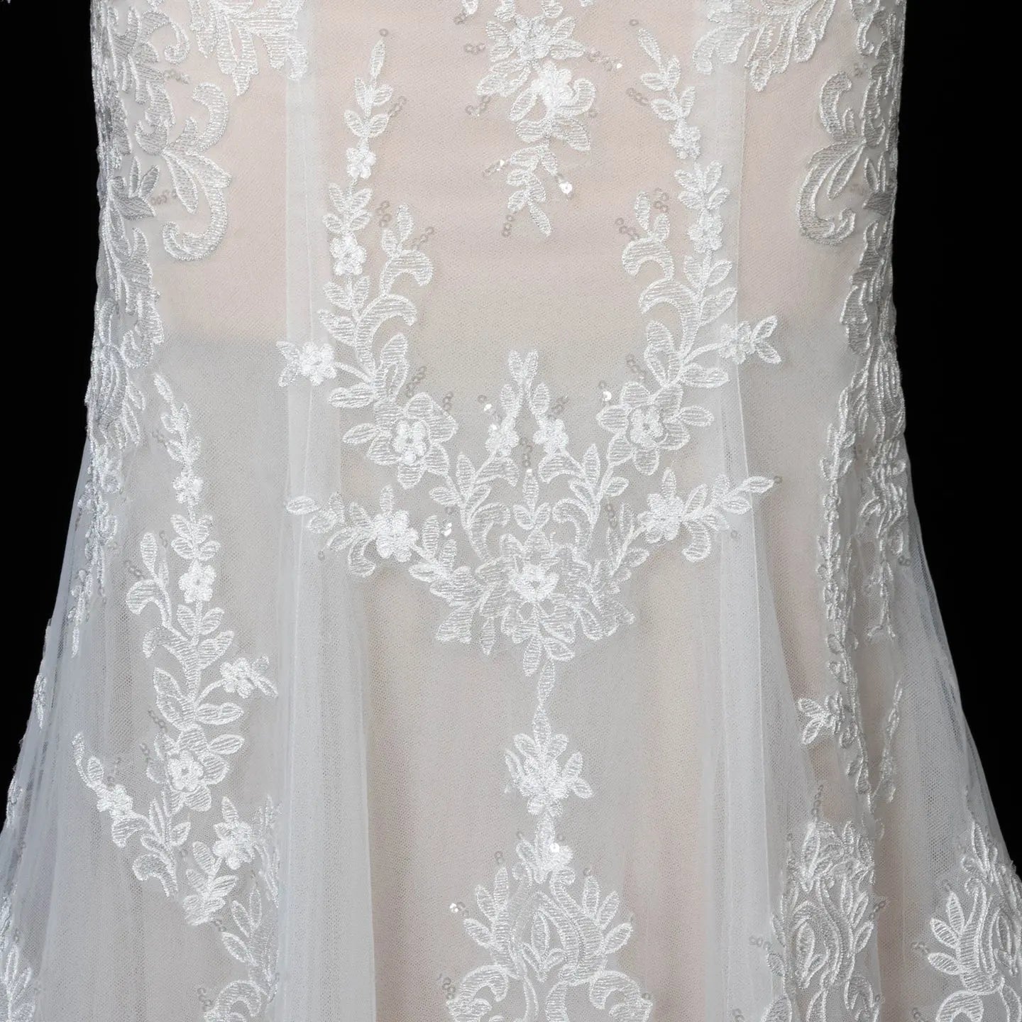 Off White Lace Stunning Feminine Mermaid Wedding Dress Train ZP036