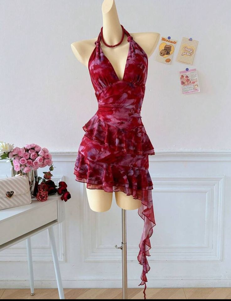 Vintage Halter Chiffon Ruffle Cocktail Dress Burgundy Short Homecoming Dress - VelvetHem