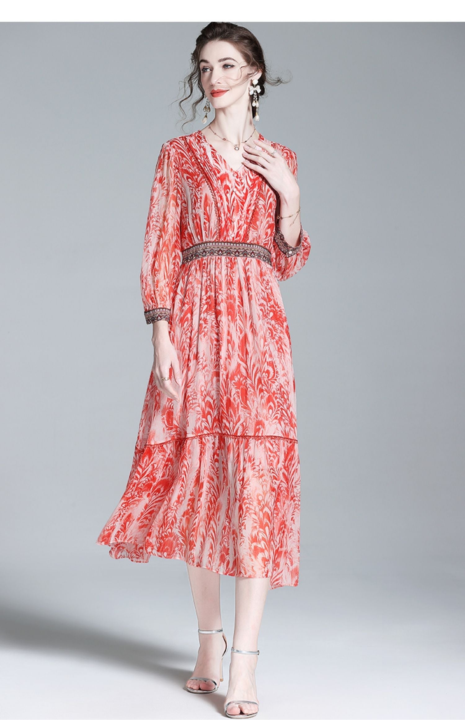 Beautifully Crafted Dress in a Classic Style