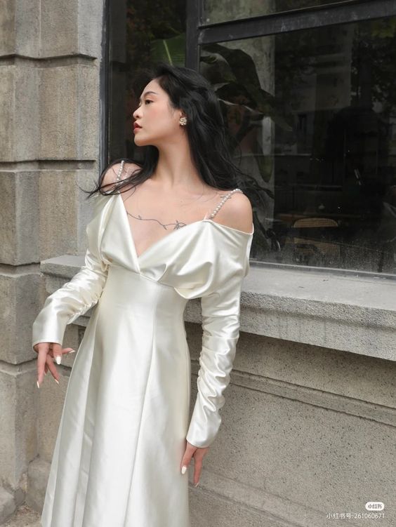 Elegant Ivory Women One Piece Vintage Evening Party Dress - VelvetHem