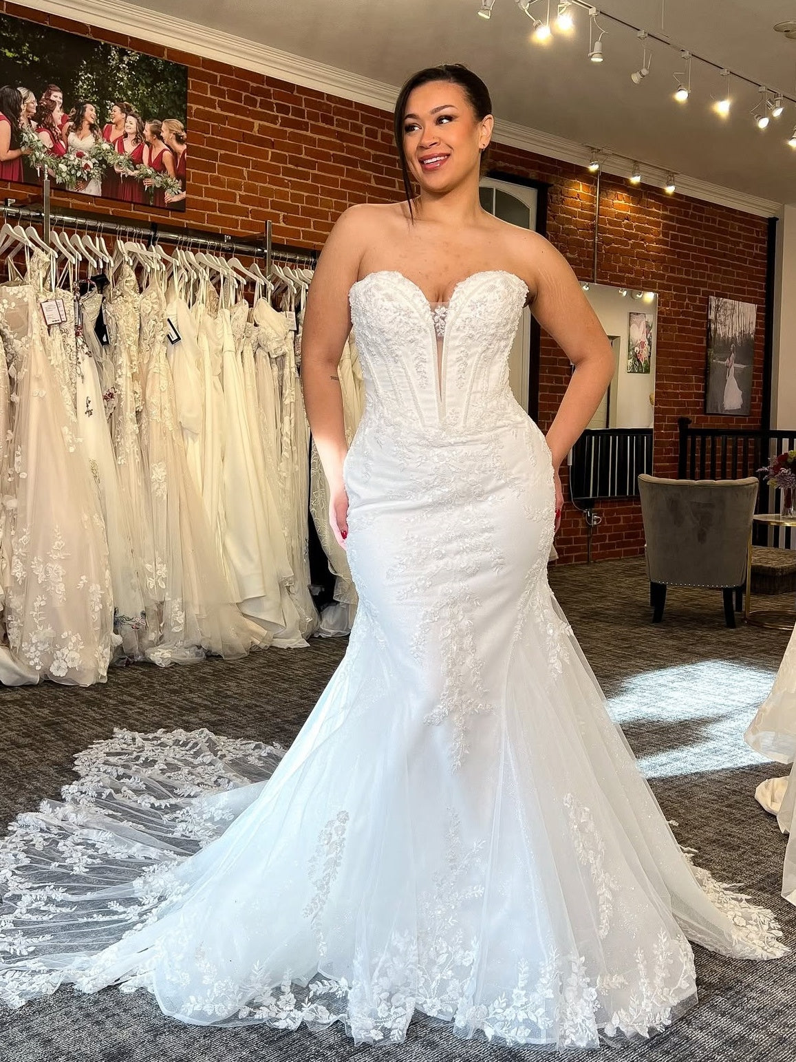 Lace Tulle Sweetheart Sleeveless Mermaid Bridal Dress With Long Train
