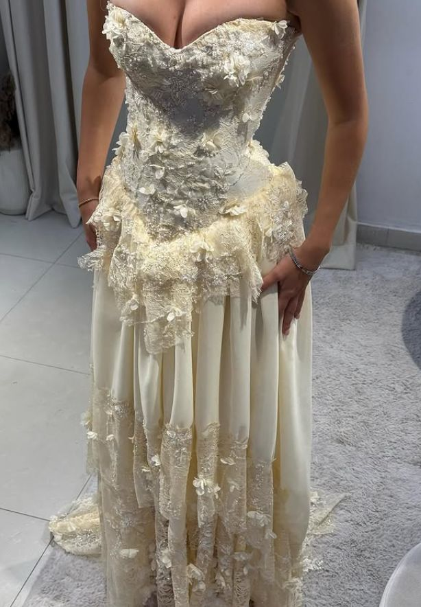 Pretty Strapless Yellow A Line Chiffon Lace Appliques Long Prom Dress Wedding Guest Dress