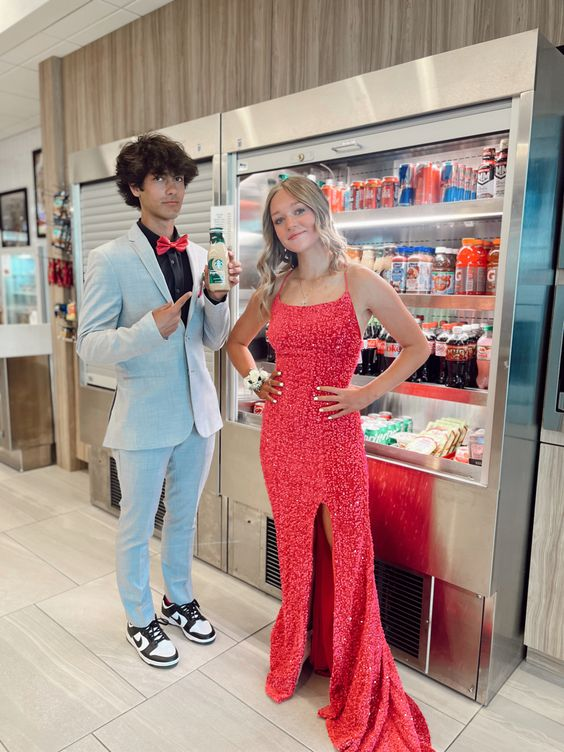 Sexy Sheath Sequins Prom Dress With Split - VelvetHem