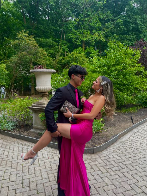 Elegant Sexy Sheath Prom Dress With Slit,Formal Gown - View 3 | VelvetHem