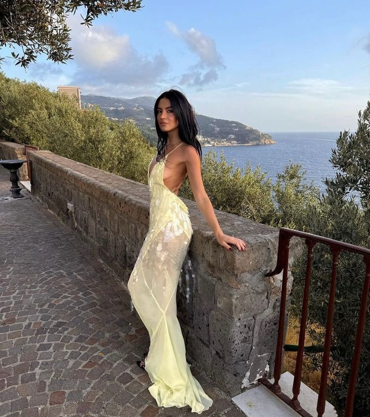 Sexy Yellow V Neck Sequin Chiffon Mermaid Party Evening Dress Backless Long Prom Dress - VelvetHem