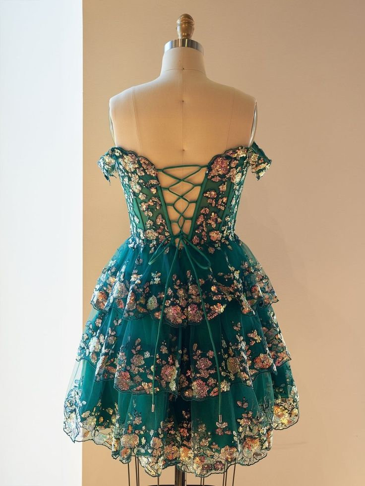 Unique Green A-Line Sweetheart Tulle Sequin Tiered Short Homecoming Dress Cocktail Dress - View 2 | VelvetHem