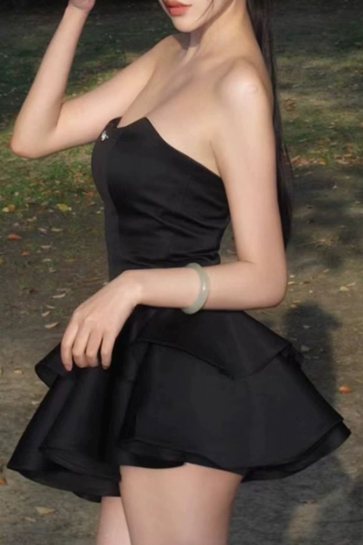 Chic Strapless Black Satin Short Prom Dress Layered Homecoming Dress Graduation Dress (ZD11377)