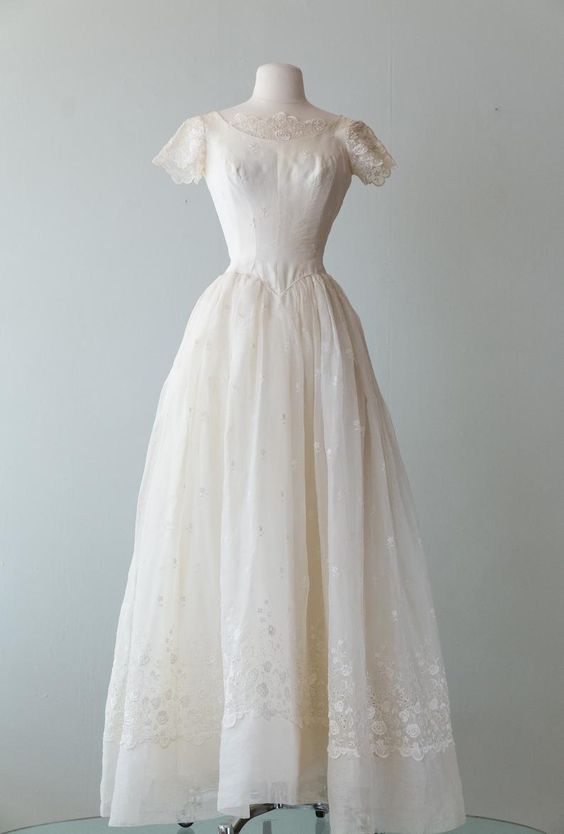Ivory Short Sleeves Fashion Prom Dress Evening Dress