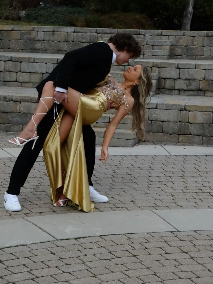 Mermaid Off The Shoulder Gold Slit Sequins Prom Dresses 18th Birthday Outfits Evening Long Dress - VelvetHem