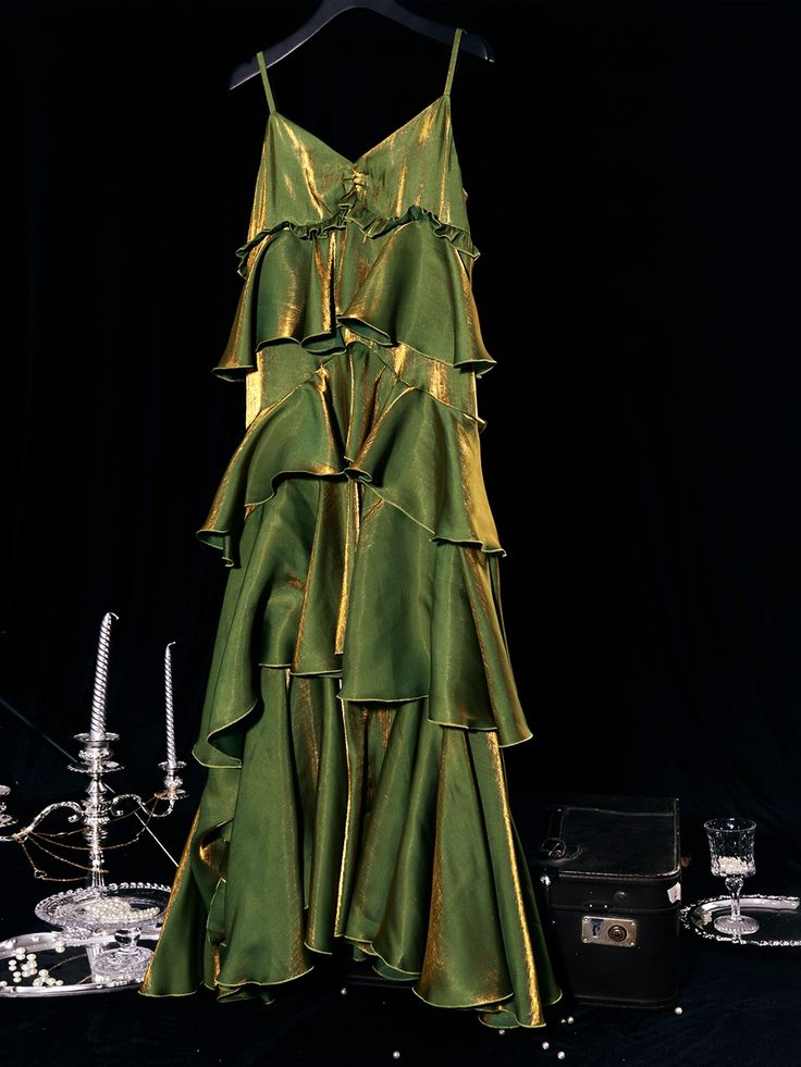 Green V-Neck Tiered Flounce Long Prom Dress Party Dress - VelvetHem