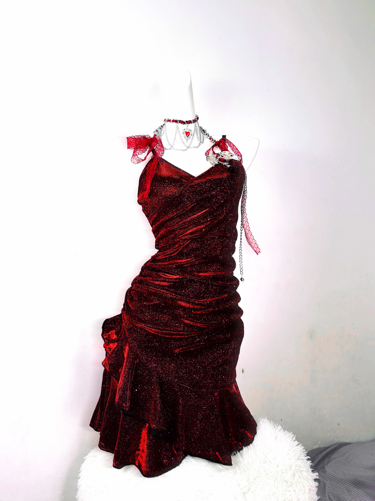 Glitter Spaghetti Straps Burgundy Ruffle Short Birthday Outfits Cocktail Dress Formal Homecoming Dress - VelvetHem