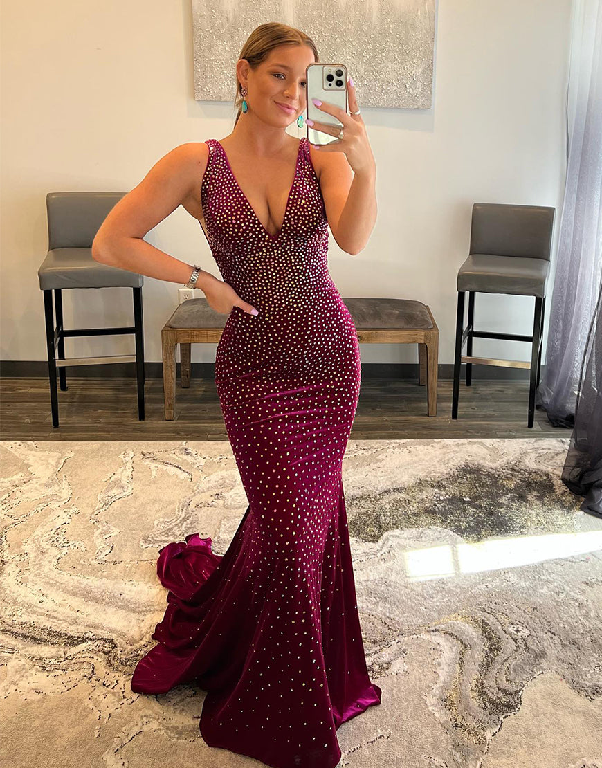 Mermaid Elegant V Neck Prom Dress With Beading - VelvetHem