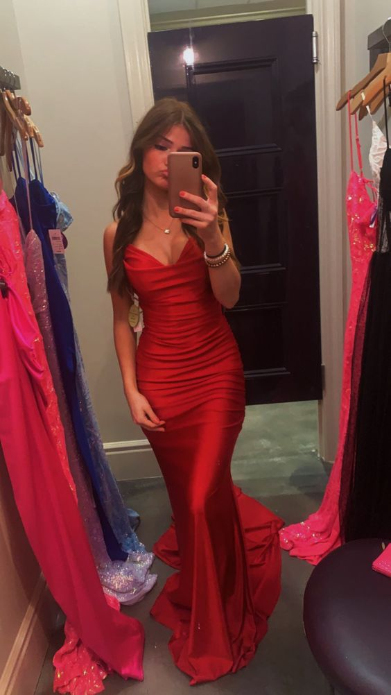 Elegant Mermaid Long Red Evening Dress - View 2 | VelvetHem