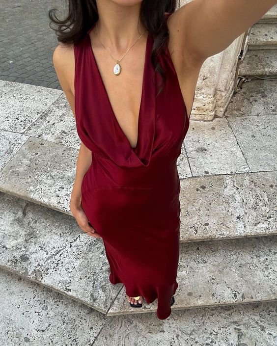 Burgundy Prom Dresses Deep V Neck Evening Dress Y7086 - VelvetHem
