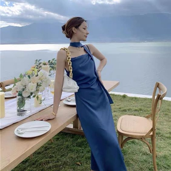 Elegant Sheath Midi-length Prom Dress,Fashion Party Gown - VelvetHem