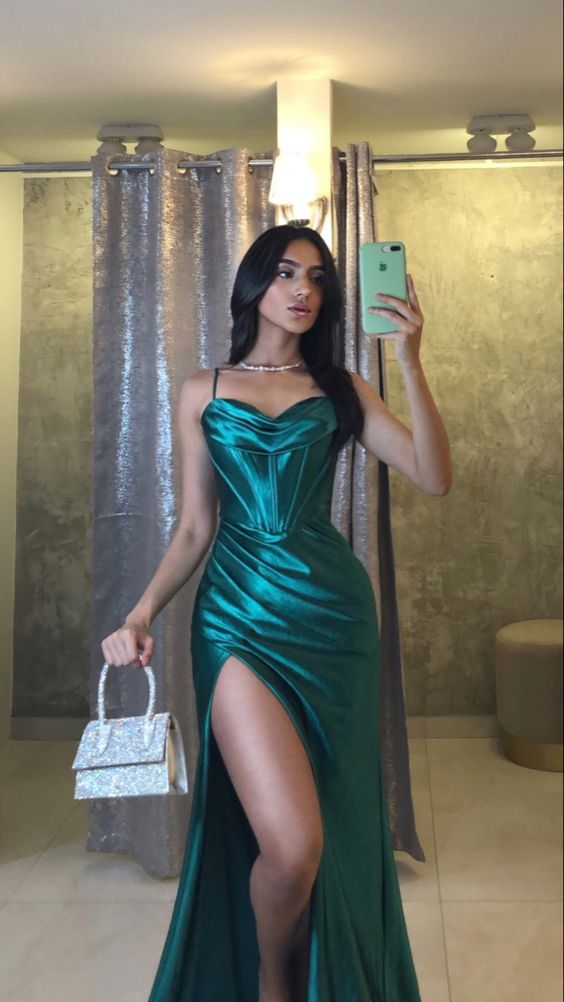 Emerald Green Spaghetti Strap Long Mermaid Prom Dress With Split - VelvetHem