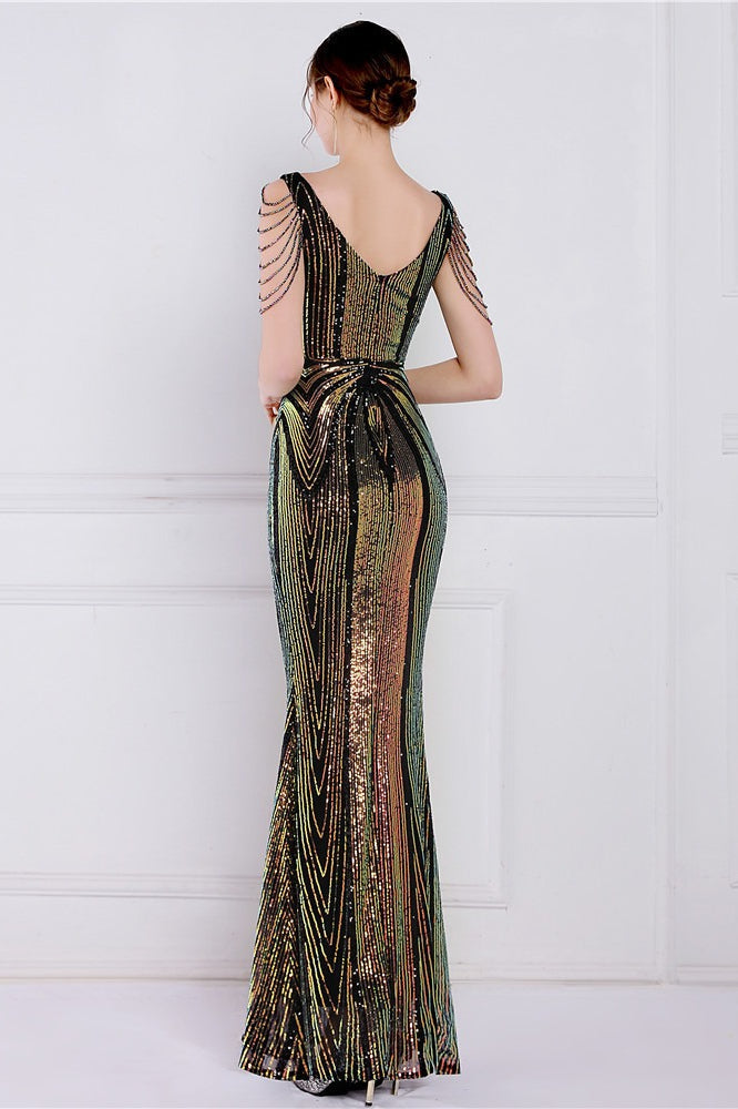 Relaxed Dress Inspired by Contemporary Streetwear Fashion