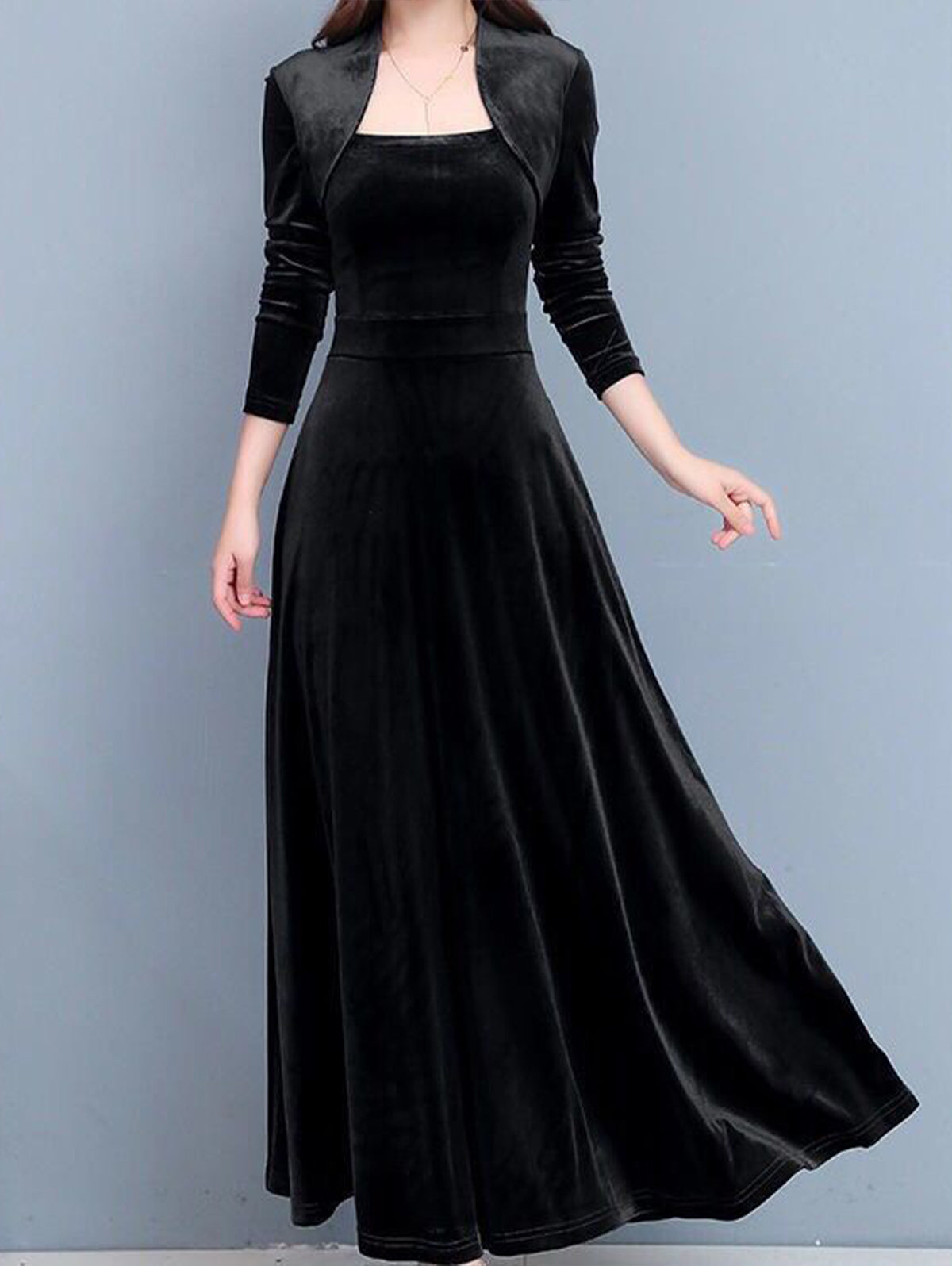 Sophisticated Dress with a Clean Classic Look