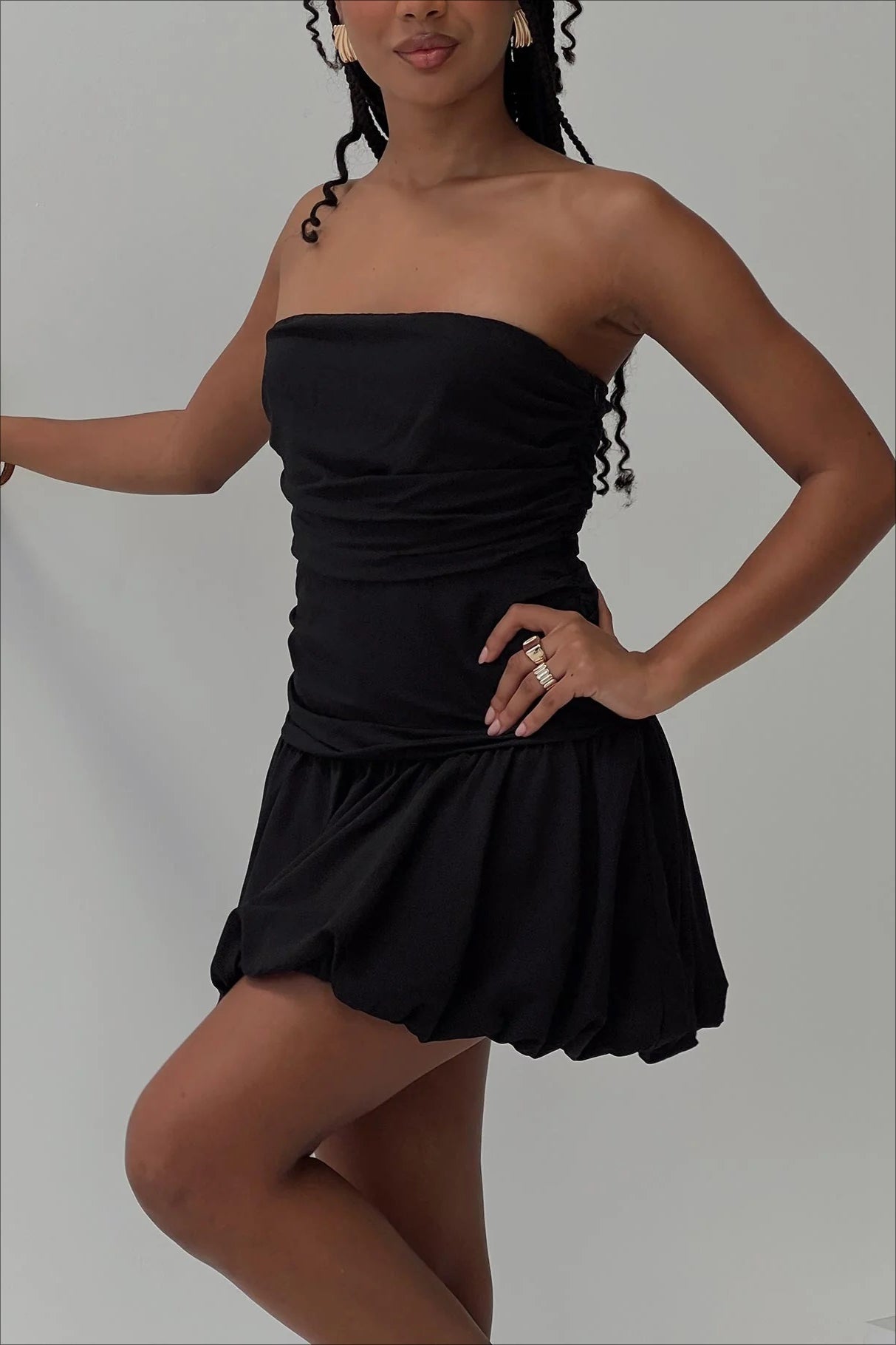 Contemporary Strapless Bodycon Mini Dress for Modern Fashion Wear