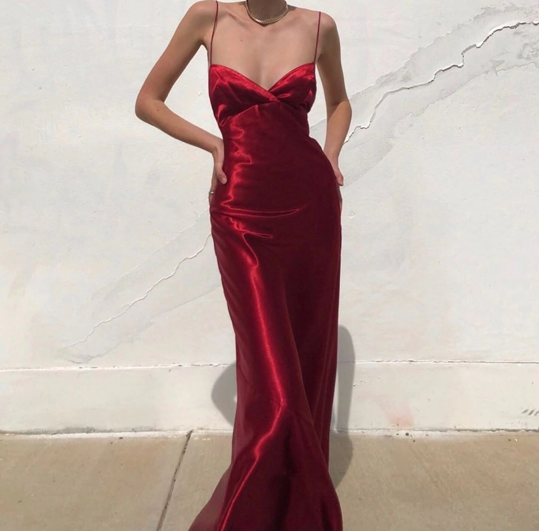 Sexy Sheath Spaghetti Straps Red Long Prom/Evening Dress with Backless - VelvetHem