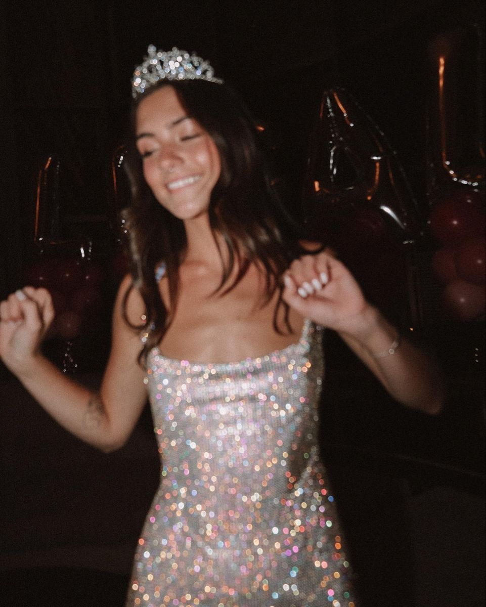 Sparkly Spaghetti Straps Silver Sequin Cocktail Dress Short Formal 7th Grade Homecoming Dress