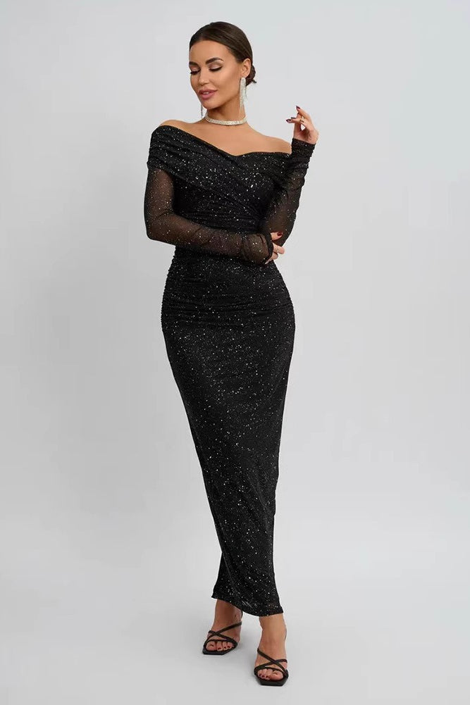 Minimalist Dress Inspired by Contemporary Streetwear Fashion 14
