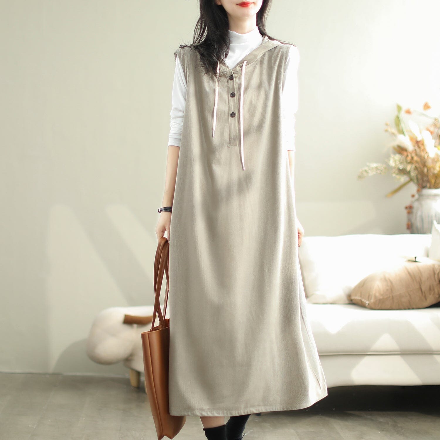 Effortlessly Elegant Dress with a Timeless Design