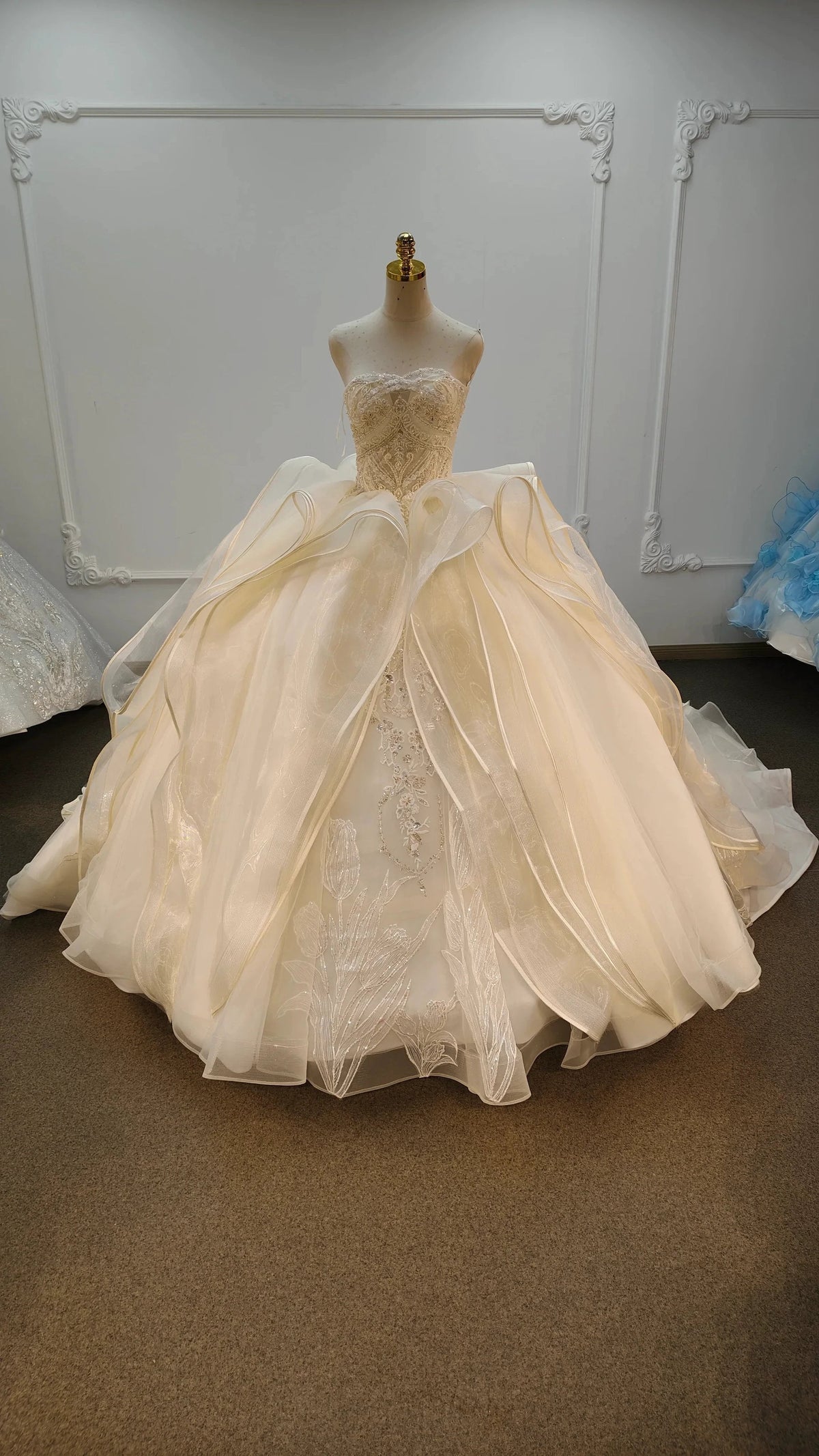 Romantic Sweetheart Strapless Ball Gown Wedding Dress with Crystal Floral Embroidery & Tulle Ruffles Ye-2023 (ZD16804) - VelvetHem