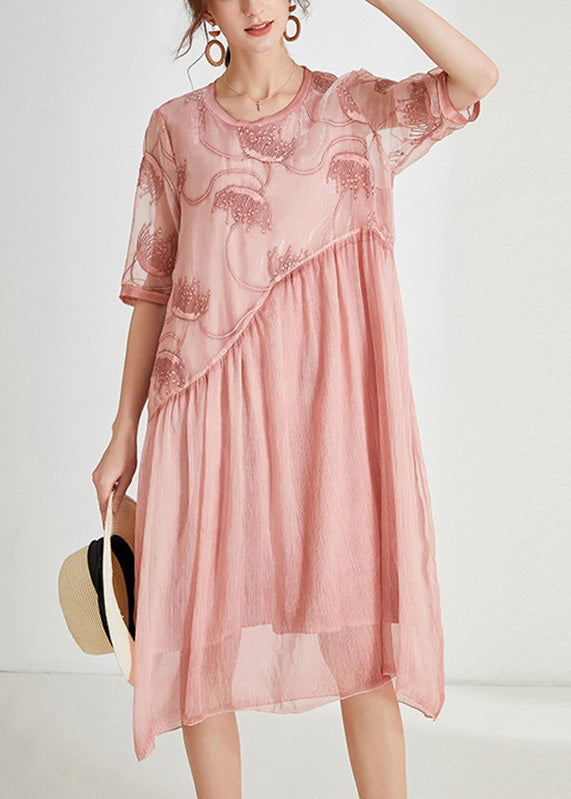 Beautifully Finished Dress in a Timeless Design