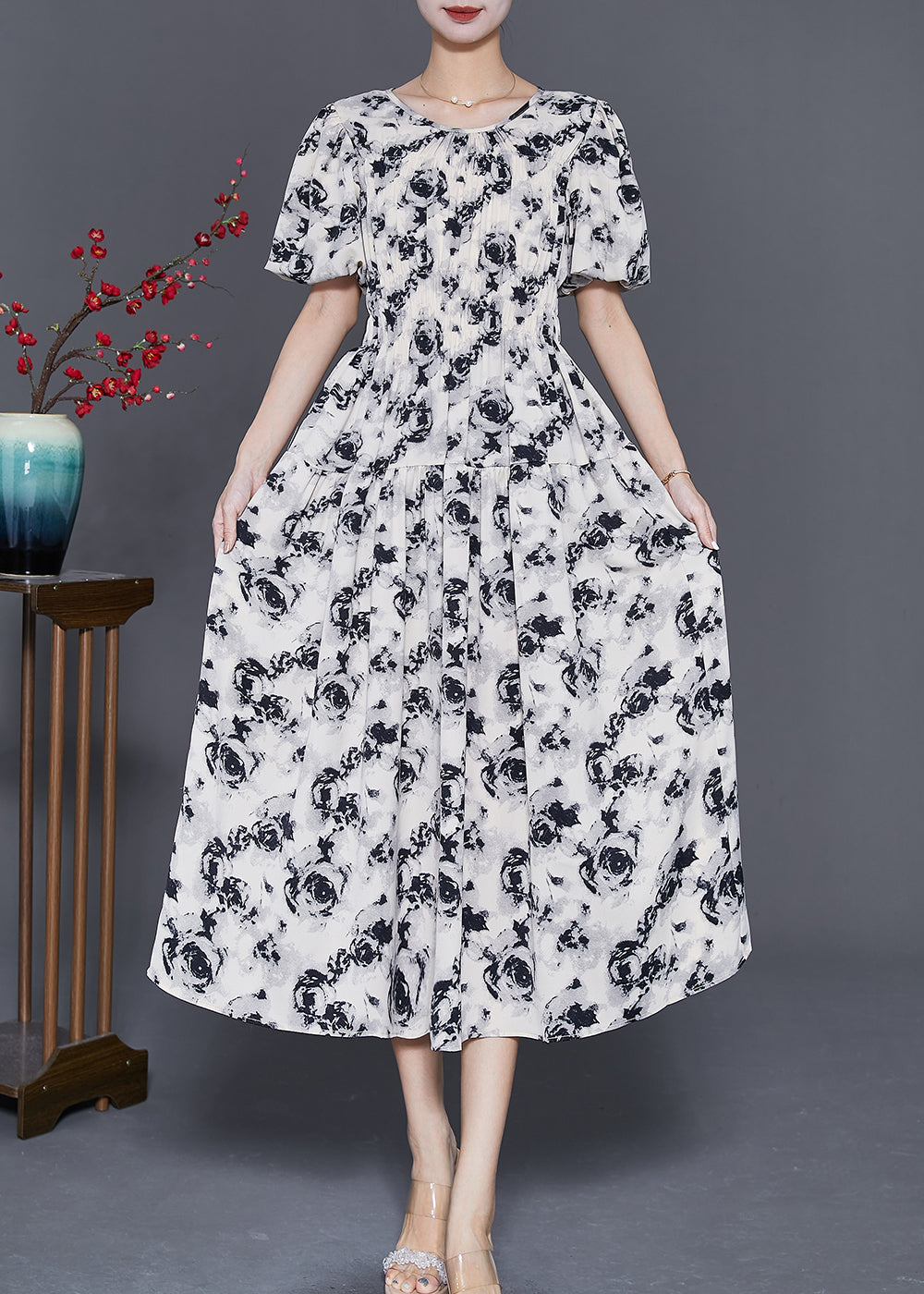 Beautifully Crafted Dress in a Classic Style