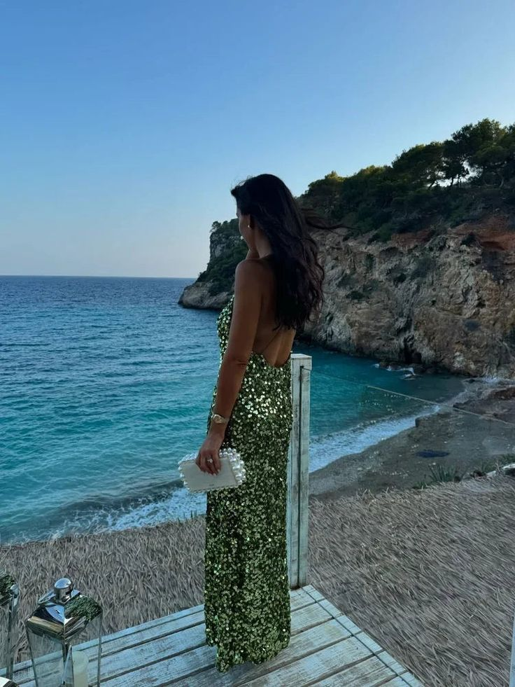 Gorgeous Green Sequins Backless Sheath Evening Dress V Neck Long Party Prom Dress - VelvetHem