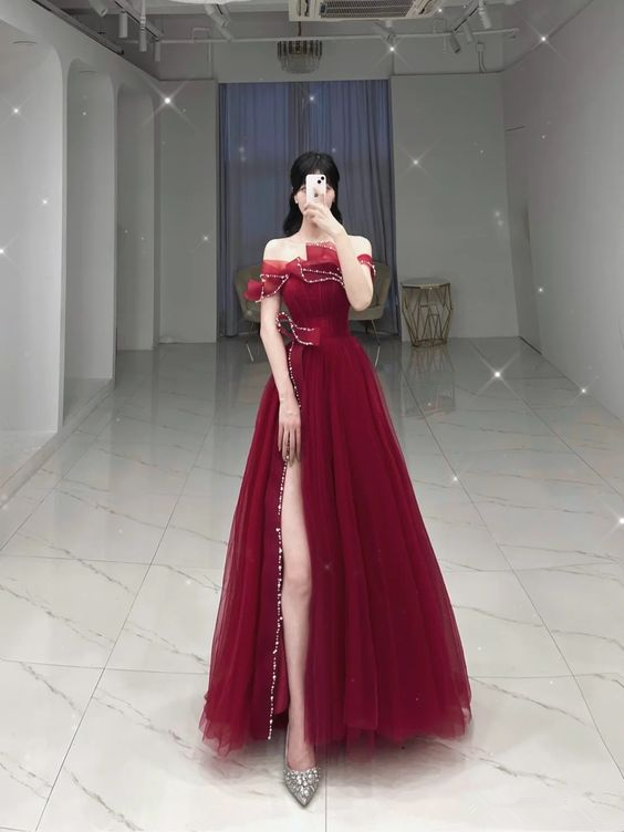 Charming Off The Shoulder A-line Tulle Prom Dress - VelvetHem