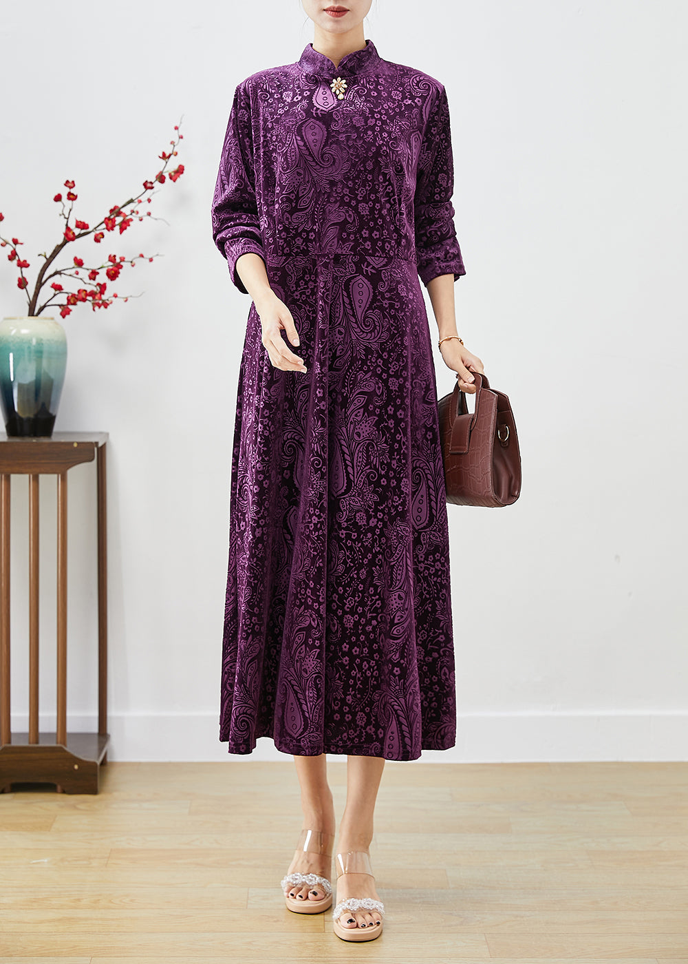 Well Tailored Dress with a Graceful Silhouette