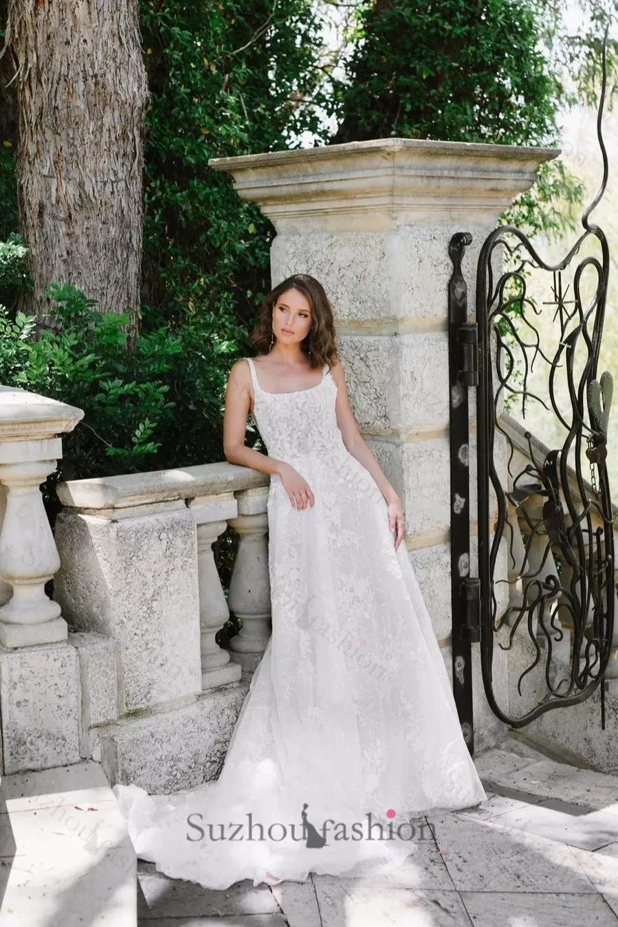 A Line Lace Scoop Sleeveless White Beach Wedding Dress Long Bridal Gown With Appliques